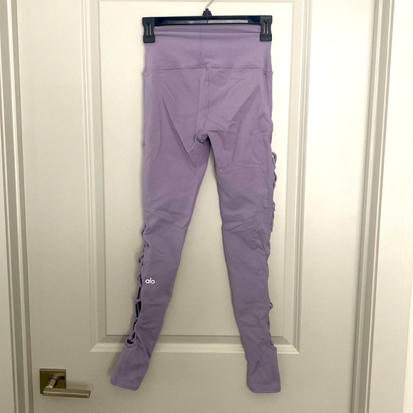 ALO Yoga Lilac Leggings, XS - Picture 2 of 5